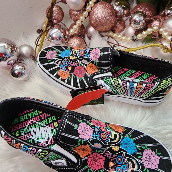 VANS Dia De Muertos Classic Slip-On Shoes Women brand  new - Picture 5 of 11